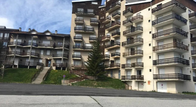 Апартаменты SUPERBE T2 classé 3 étoiles 45m2-WIFI gratuit-STYLE CHALET VUE PANO