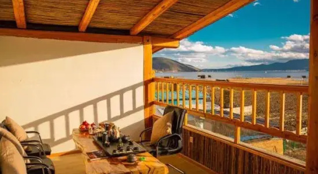 Renqing Cimu Mei Court, Buchen Sie Hotel Hotels in Yunnan mit Parkplatz, Parkplätze