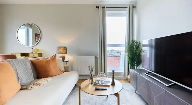 The Enfield Sanctuary - Modern 1bdr Flat With Balcony, Varaa Huoneisto Asunnot kohteessa Merseyside, Huoneisto