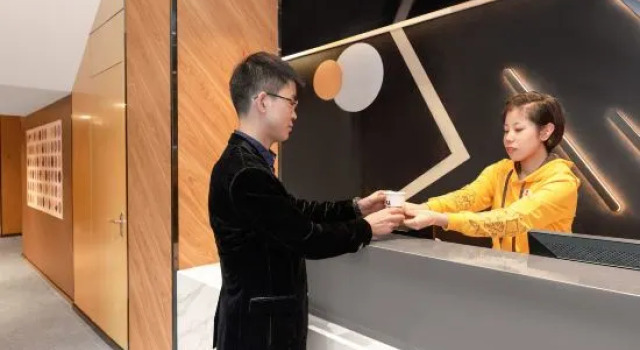 IU Hotel (Suzhou street subway station, Zhongguancun Renmin University, Beijing), Book Hotel Hoteller i Beijing Province med parkering, Parkering
