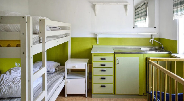 Nice Home in Vimmerby With 4 Bedrooms, Book Hotel Hoteller i Storebro med parkering, Parkering