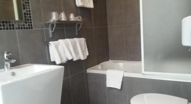 Четырёхместный номер Standard Hôtel Helvétique