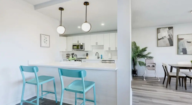 Апартаменты Premier Arlington Modern Comfort Meets City Life