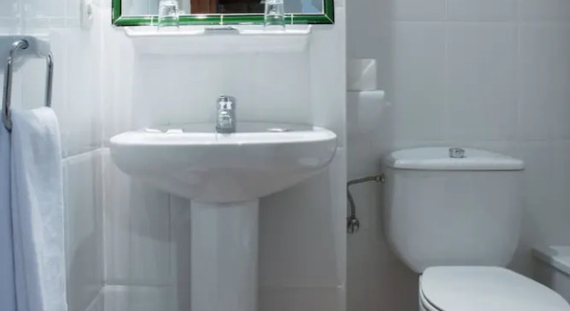Трёхместный номер Standard Hotel Riviera