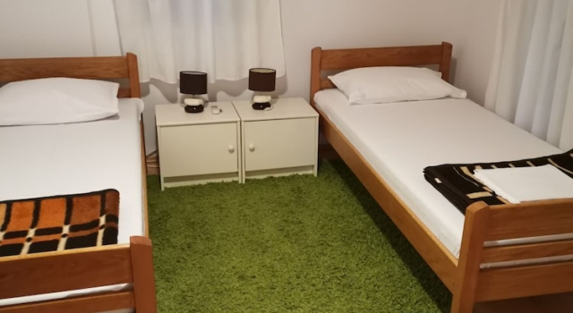 Apartment Vanja, Prenota Appartamento Hotel a Isole Quarnerine con parcheggio, Parcheggio