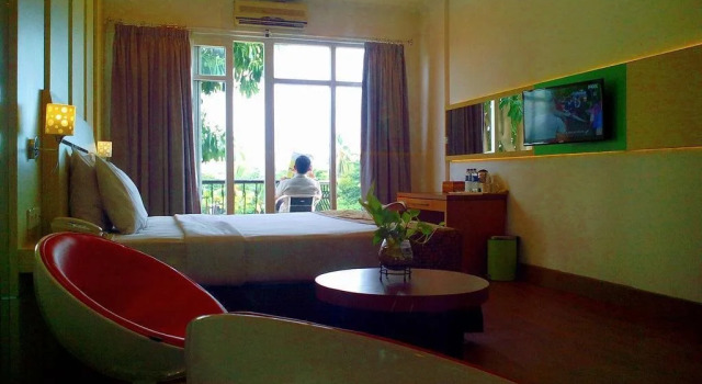 Hotel Victoria River View