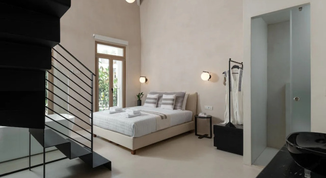 Sutor Chic Manor