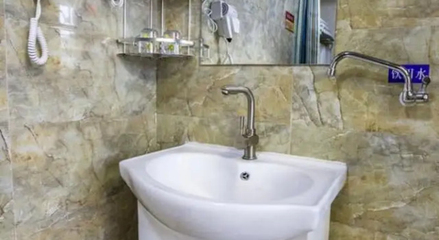 Номер Economy Hongxingju Inn