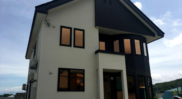 Jadan House
