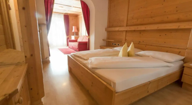 Четырёхместный номер Standard Pension Garden Hotel