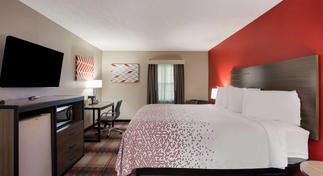 Двухместный номер SureStay Hotel by Best Western Higginsville