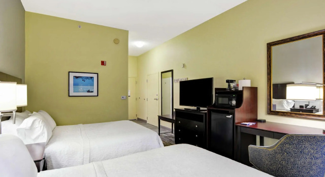 Четырёхместный номер Standard Hampton Inn Jacksonville Ponte Vedra