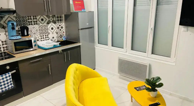 Le duplex Abbevillois, Забронировать Отель Отели Соммы с парковкой, Парковка