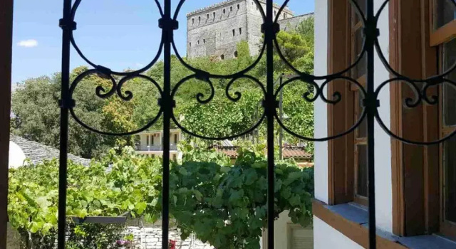Люкс Hotel Gjirokastra