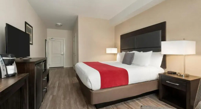 Номер Standard Days Inn by Wyndham 100 Mile House