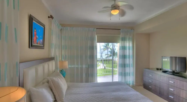Beachfront Glamorous Apartment With Ocean Views, Prenota Appartamento Bávaro Punta Cana