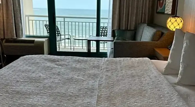 Двухместный номер Renovated oceanfront Hampton Inn Virginia Beach-Oceanfront South