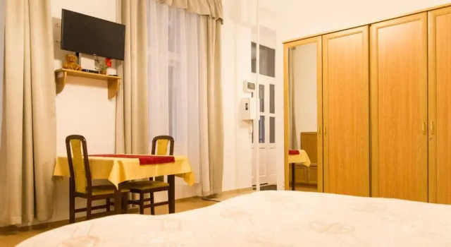 Апартаменты Authentic Klauzal Apartment
