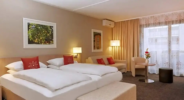 Номер Superior с видом на озеро Hotel Arcadia Locarno, a Trademark Collection by Wyndham