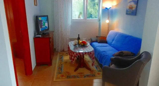 Апартаменты с видом на море Apartments Vladilena