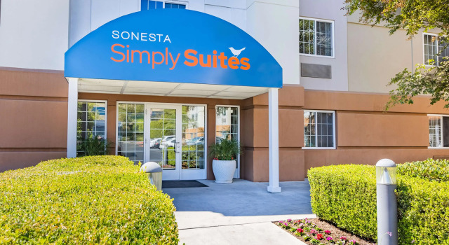 Sonesta Simply Suites Denver West Federal Center