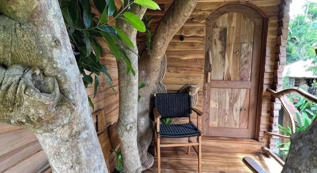 Коттедж Superior Roots Tree House Boutique Hotel Uluwatu