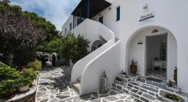 Aparthotel 4 Stars Aliki, Prenota Hotel Aliki Paro