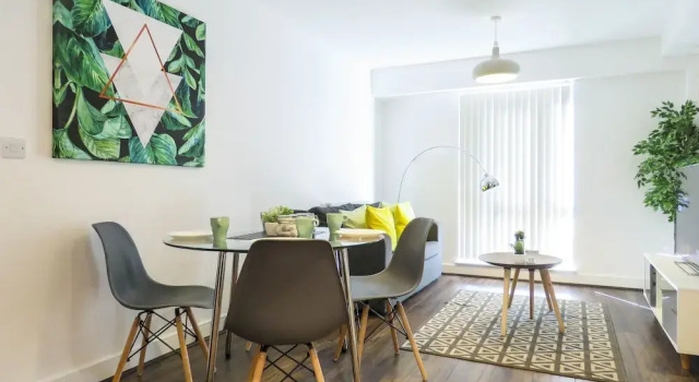 Tudors - Fabrick Twin Bed Apartment, Забронировать Апартаменты/квартира Отели Бирмингема с парковкой, рядом с Бирмингемский городской университет, Парковка