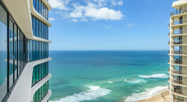 Люкс с 2 комнатами Meriton Suites Surfers Paradise