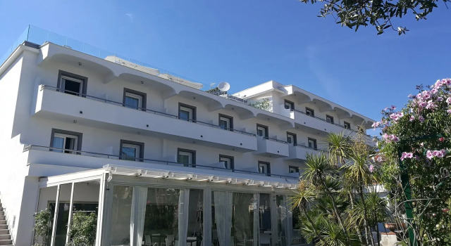 Hotel Marad