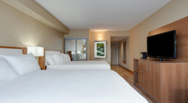 Holiday Inn Express & Suites Fredericton by IHG