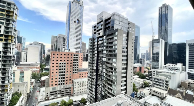 Семейные апартаменты с 2 комнатами с балконом и с видом на город ReadySet Apartments on Spencer