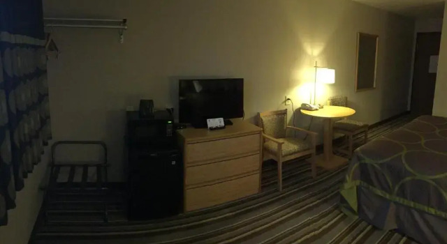 Номер Standard Super 8 by Wyndham Dillon