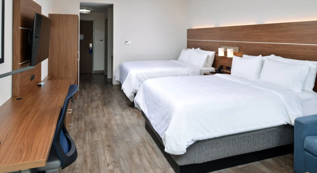 Четырёхместный люкс Holiday Inn Express Orlando - South Park by IHG