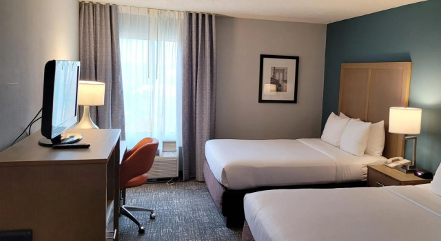 Comfort Inn & Suites Alexandria West, 预订 酒店 亚历山德里亚 华盛顿都会区