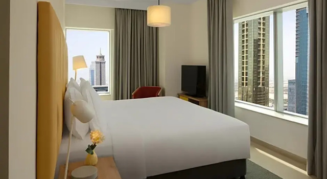 Четырёхместный люкс с 2 комнатами Staybridge Suites Dubai Financial Centre by IHG