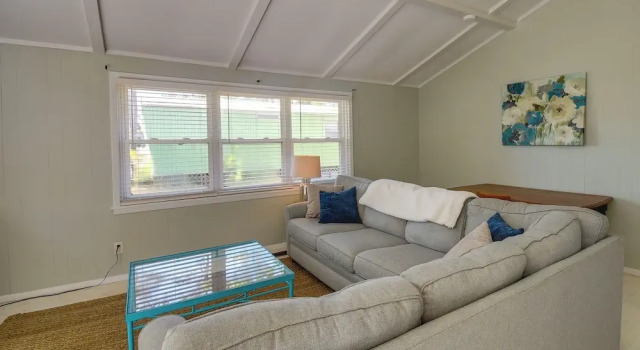 Коттедж Oak Island Vacation Rental - 2 Blocks to Beach!