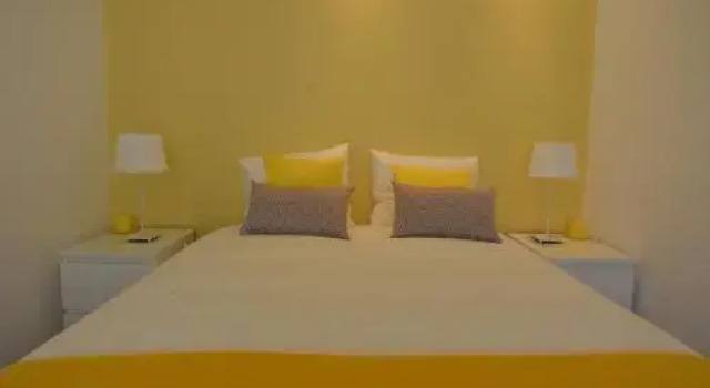 4U Lisbon II Guesthouse, Забронировать Отель Алваладе Лиссабон, рядом с Аэропорту