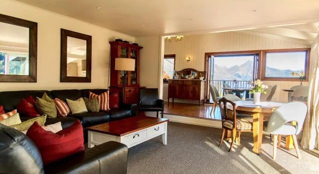 Queenstown House Bed & Breakfast and Apartments, Забронировать Апартаменты/квартира Куинстаун 
