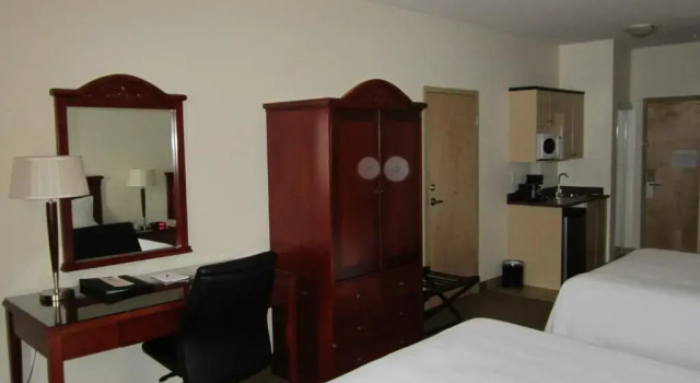 Четырёхместный номер Standard Trend Mountain Hotel & Conference Centre