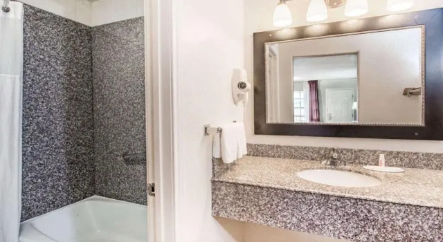 Номер Standard Days Inn by Wyndham McAllen