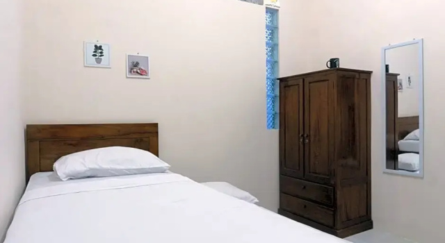 OYO Life 3227 Kost Putri Harmony