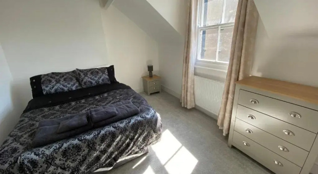 4 Bed Maisonette near the Travelodge colwyn bay, Book Hotel Colwyn Bay Clwyd