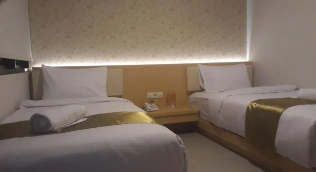 Gold Hotel Simpang Lima, Reservar Hotel Hotéis baratos em Semarang, perto de Lawang Sewu
