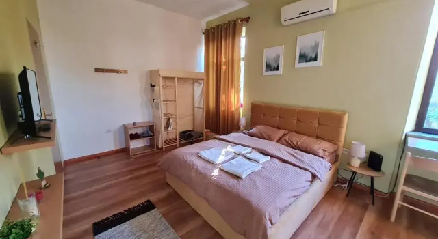 Апартаменты Ex-Block District charming studio apartment with treeish sorrounding view!