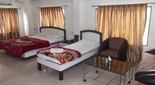 Люкс Hotel Bhola