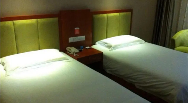 5Yue Chain Hotel (City Hall Plaza)