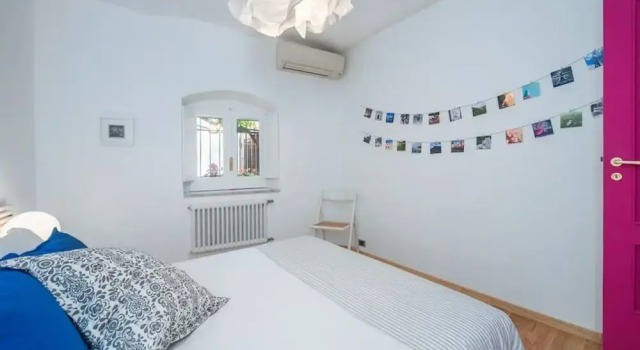 Gorgeous Newly Renovated Flat Near Colosseum!, Забронировать Отель Рионе Монти Рим, рядом с Посольство ФРГ в Риме