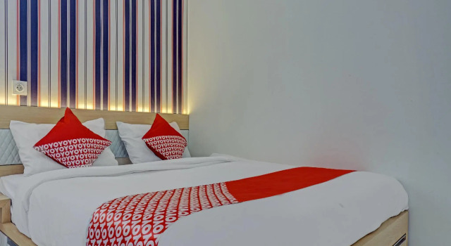 OYO 90120 Bolang Room