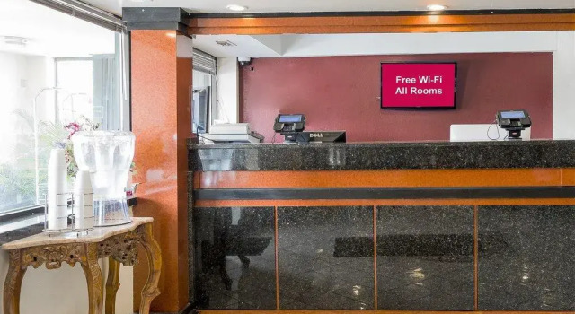 Red Roof Inn Hartford - Vernon, Buchen Sie Hotel  